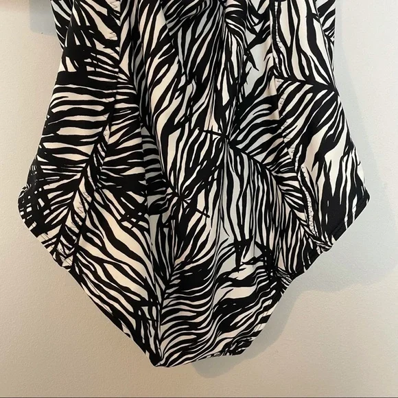 Athleta Palms Kaimana One Piece Swimsuit 36B/C (M) - Picture 7 of 16